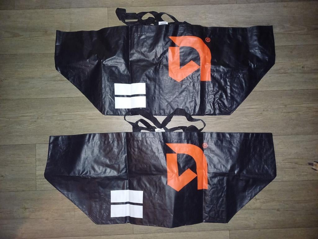 2 nieuwe draagtassen voor hooi, Ophalen, Hondenjas