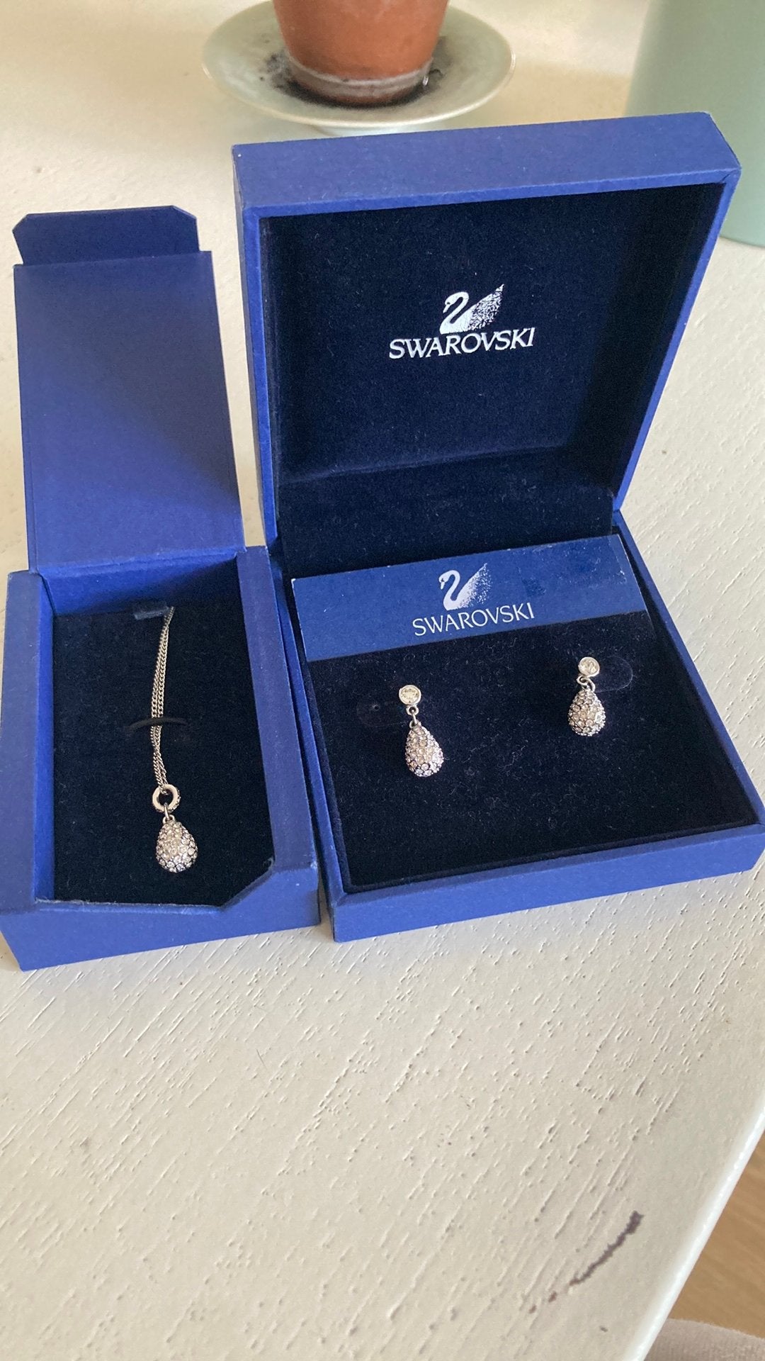Swarovski ketting en oorbellen set, Verzamelen, Swarovski, Ophalen of Verzenden, Zo goed als nieuw, Sieraad of Horloge