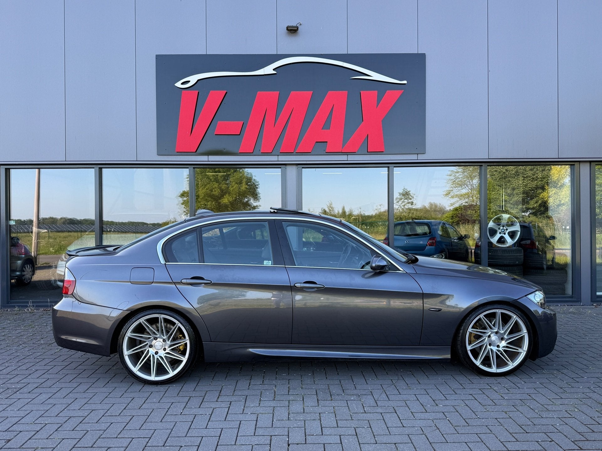 BMW 330i M-Sport AUT Dak Xenon AFS Carplay Keyless Go Memory, Automaat, Achterwielaandrijving, Zwart, 259 pk