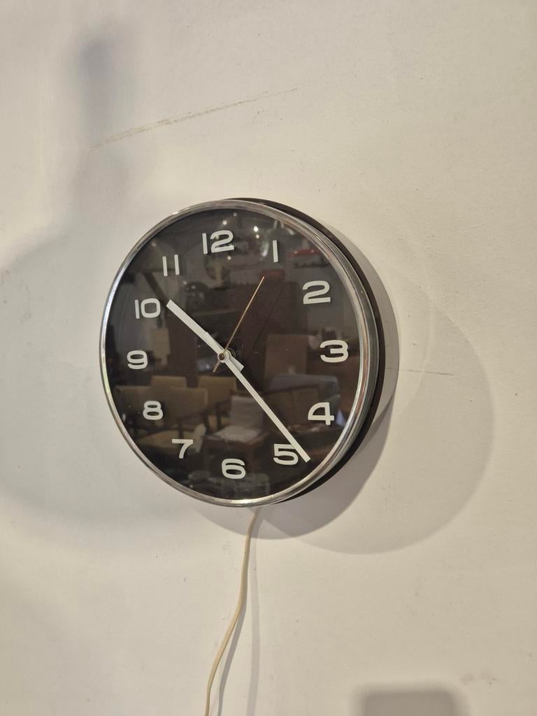 Vintage jaren 70 elektrische metamec klok, Huis en Inrichting, Onbekend, Ophalen of Verzenden, Onbekend, Wandklok