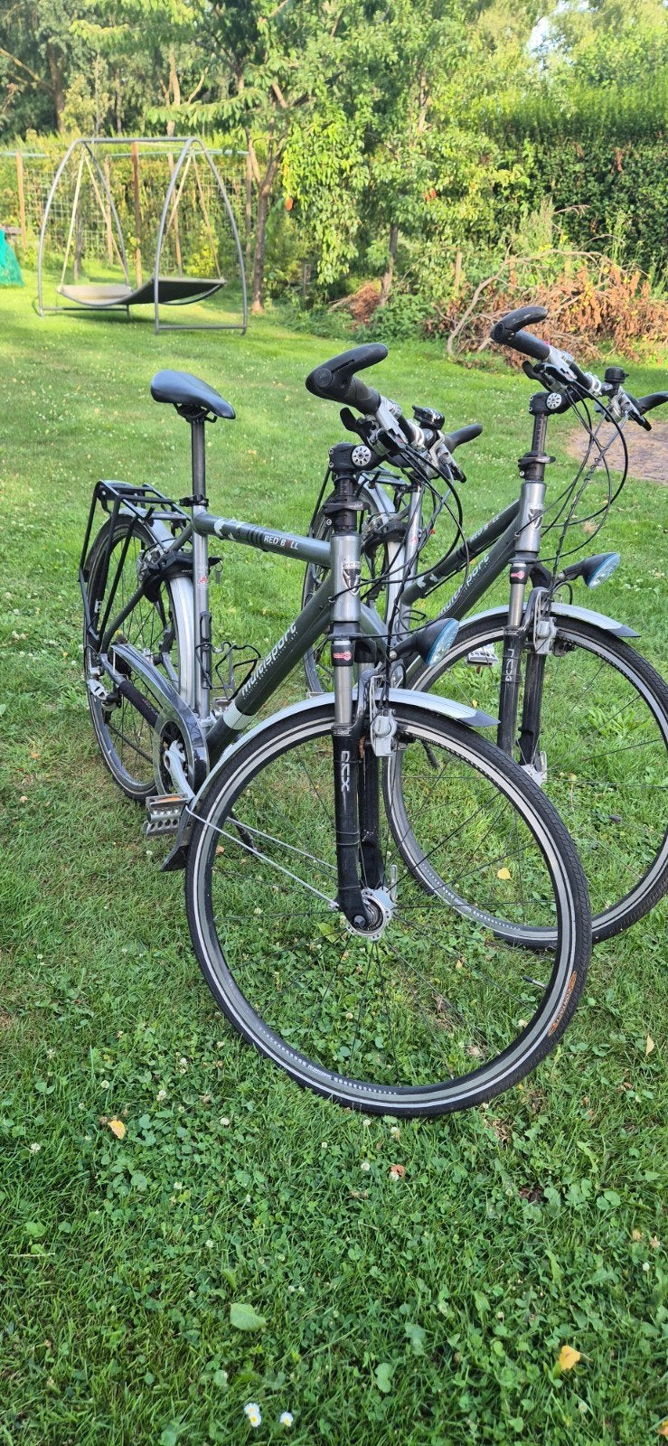 2 Red Bull Multisport fietsen, 28 inch, Gebruikt, Velgrem, 15 tot 20 versnellingen