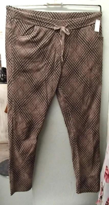 NORAH BROEK MT 42 STRETCH, Bruin, Maat 42/44 (L), Ophalen of Verzenden, Zo goed als nieuw