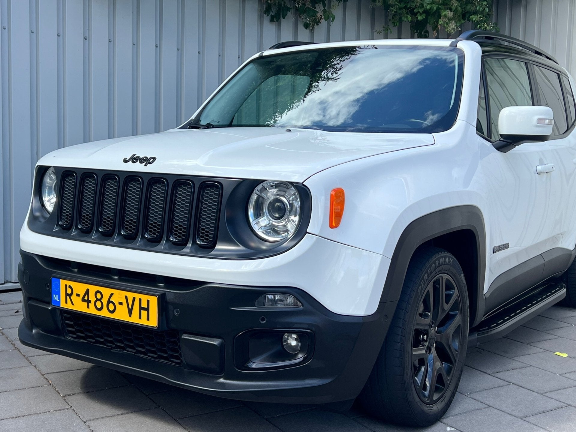 Jeep Renegade 1.4 MultiAir Limited|Automaat|Navigatie|Climat, Auto's, Jeep, Dealer onderhouden, Stof, Gebruikt, 4 cilinders