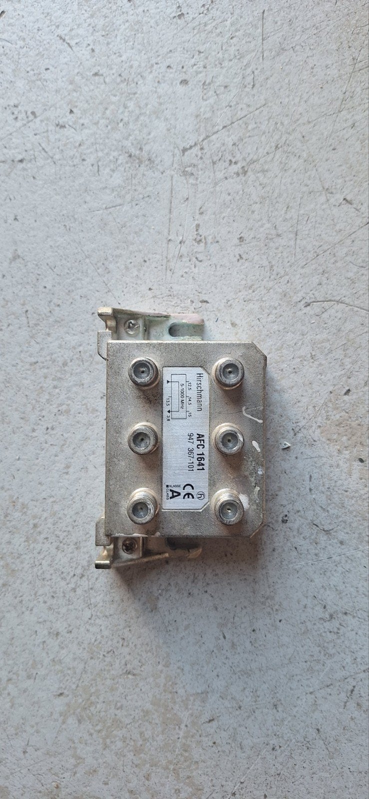 Hirschmann AFC 1641 Viervoudig Coax Aftakelement, Ophalen of Verzenden, Gebruikt, Minder dan 2 meter, Coaxiale kabel