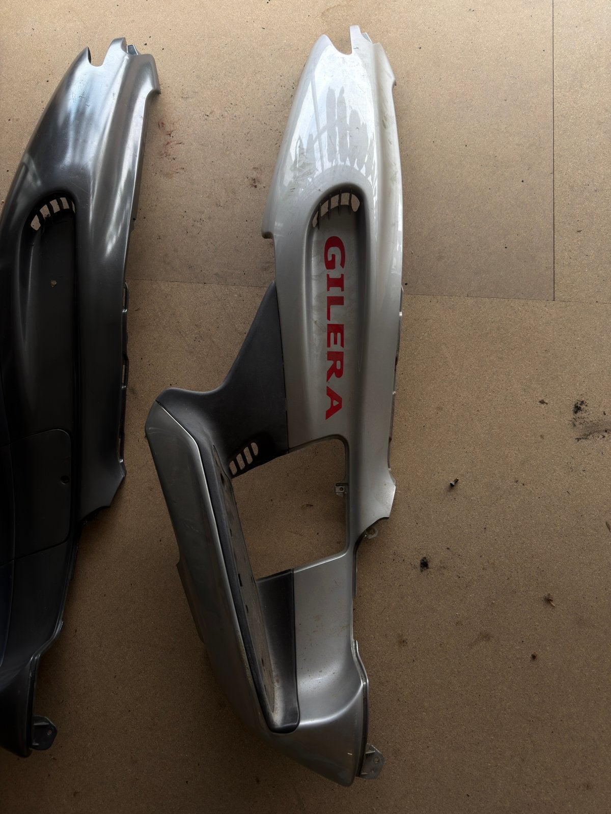 Heel veel origineel diverse Gilera Runner kapdelen., Ophalen of Verzenden, Zo goed als nieuw, Kap, Overige merken