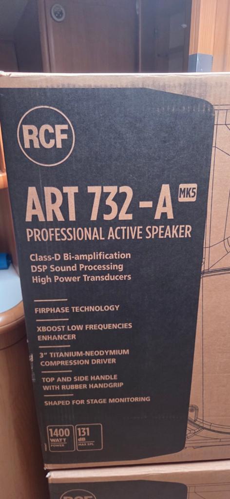 Twee RCF ART 732-A mk5, Ophalen of Verzenden, 120 watt of meer, Front, Rear of Stereo speakers, Overige merken