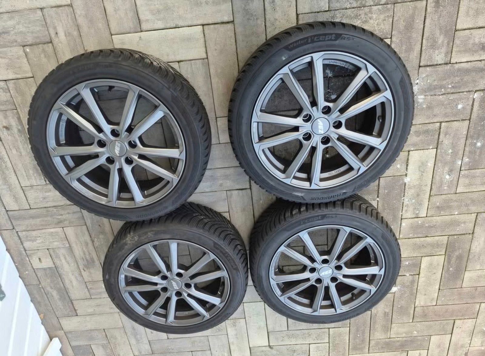 17 inch velgen met zo goed als nieuwe winterbanden, Auto-onderdelen, Ophalen
