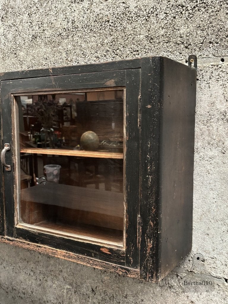 Beeldschoon hangkastje vitrine, Antiek, Met deur(en), 150 tot 200 cm, Overige houtsoorten