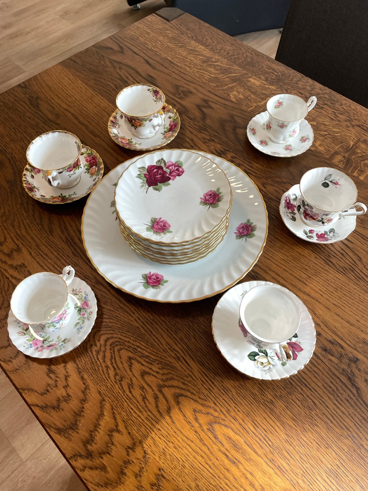 Royal Albert Royal Ascot theeservies - 6 kopjes en schotels, Antiek en Kunst, Ophalen