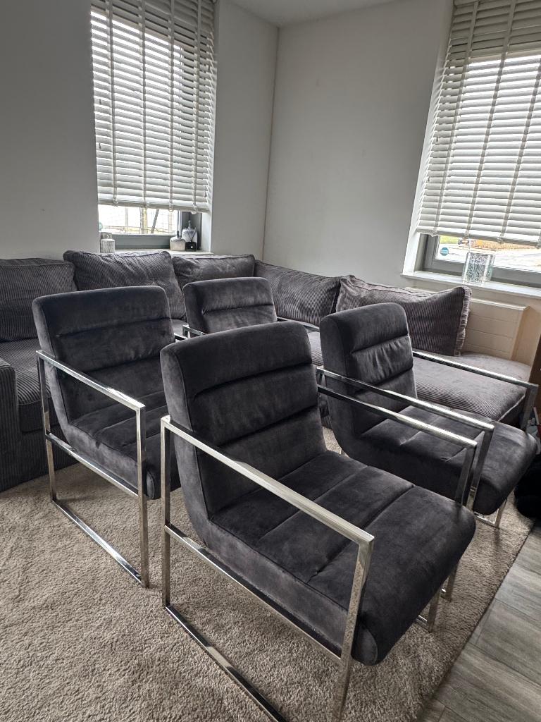 Eetkamer stoelen zo goed als nieuw. Suede/crome, Ophalen, Zo goed als nieuw, Vier, Stof