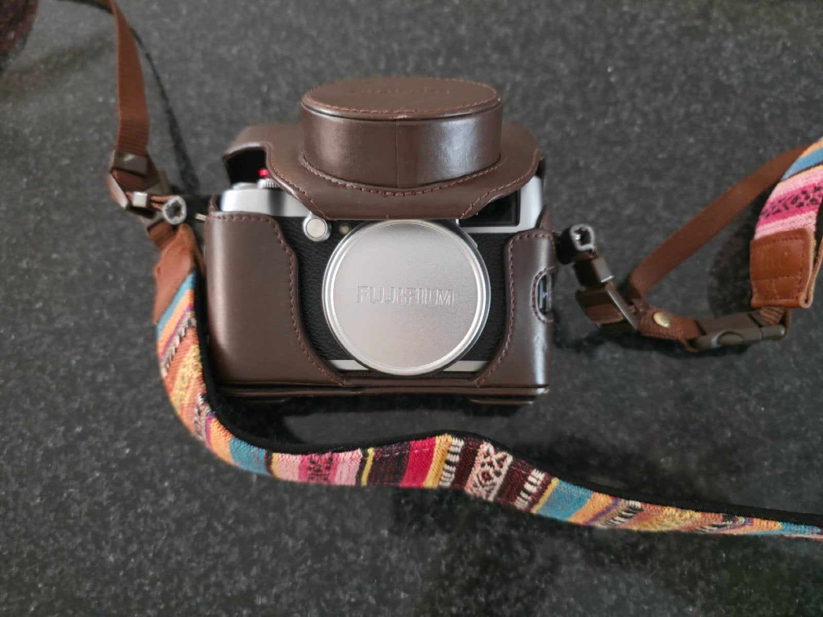 Fujifilm X100T Zilver | Slechts 3500 clicks, Ophalen of Verzenden, Zo goed als nieuw, Geen optische zoom