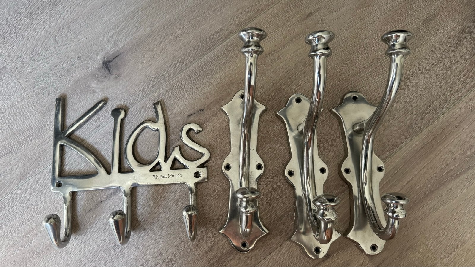 Riviera Maison Kids kapstok en 3 metalen haken, Ophalen, Gebruikt, Wandhaken, Minder dan 100 cm