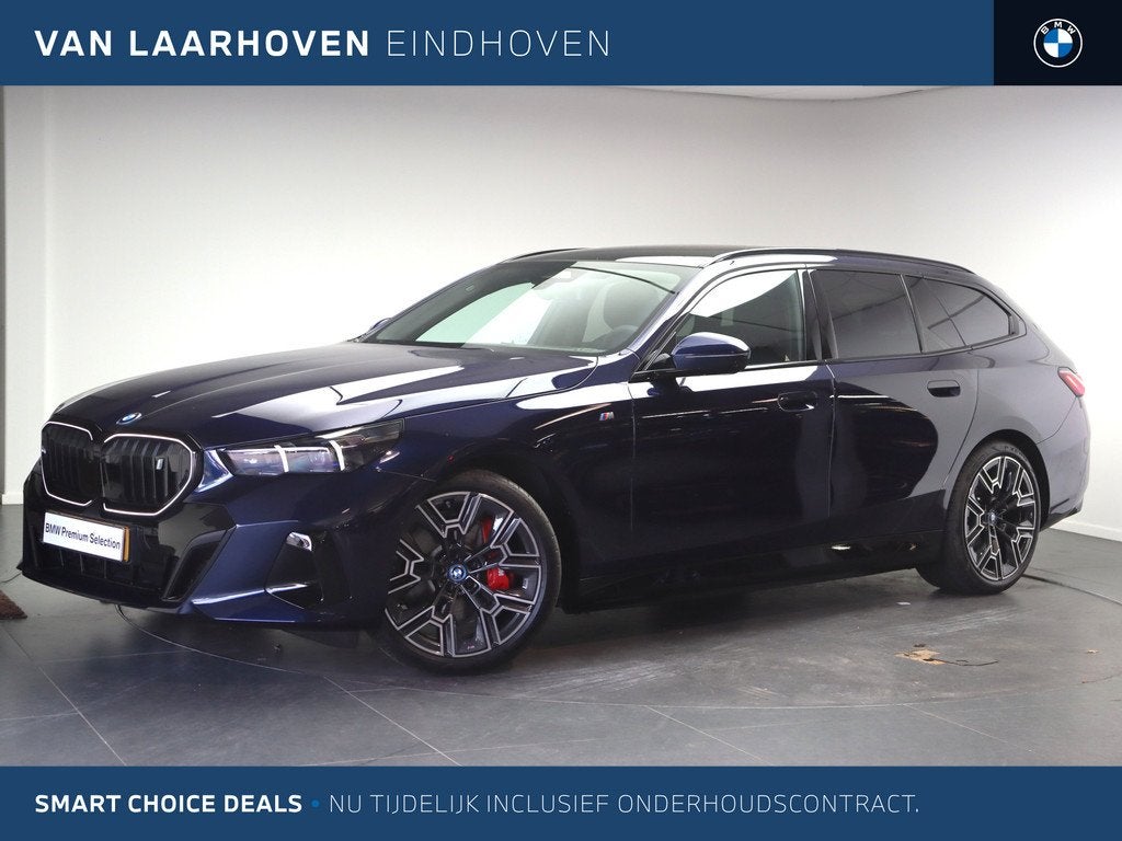 BMW i5 Touring eDrive40 M Sport / Panoramadak / Trekhaak / A