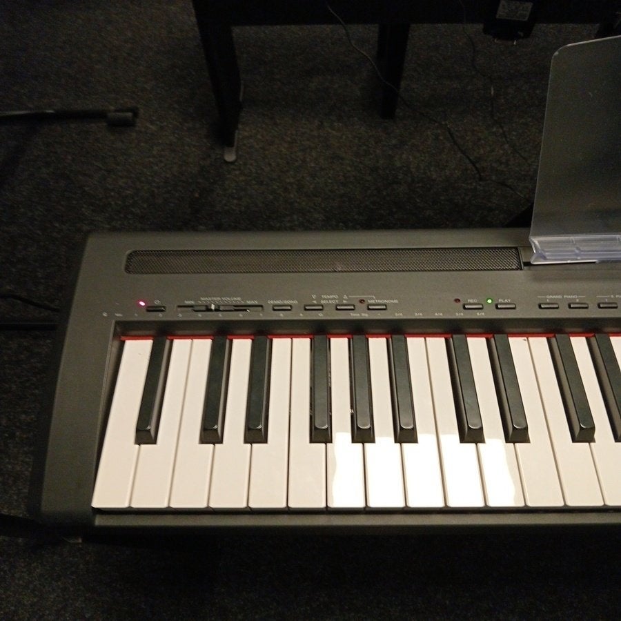 Yamaha P95 Digitale Piano Inclusief Stand, Gebruikt, Zwart, Ophalen of Verzenden, Piano