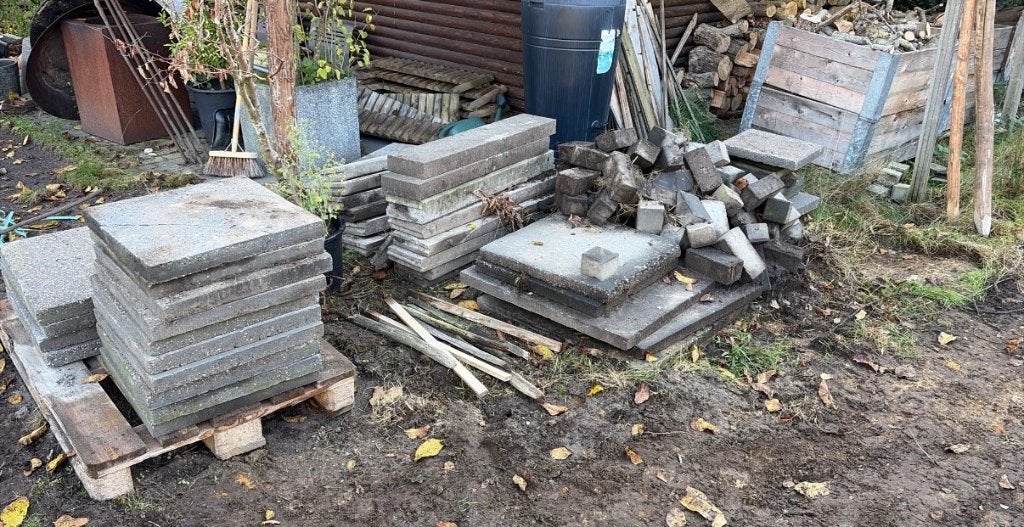 Betontegels en bakstenen, Ophalen, Gebruikt, 5 tot 10 m², Beton