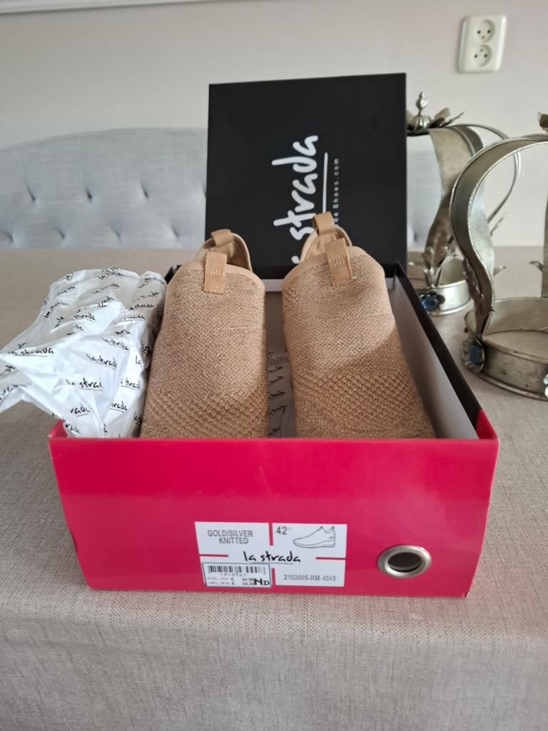 La Strada sneaker zgan 42 gold, Kleding | Dames, Ophalen of Verzenden, Zo goed als nieuw, Sneakers of Gympen