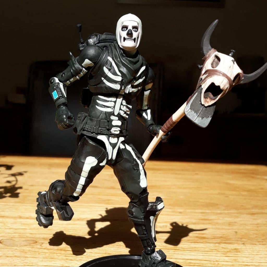 Mcfarlane toys Fortnite Skull Trooper Epic Games, Ophalen of Verzenden, Zo goed als nieuw