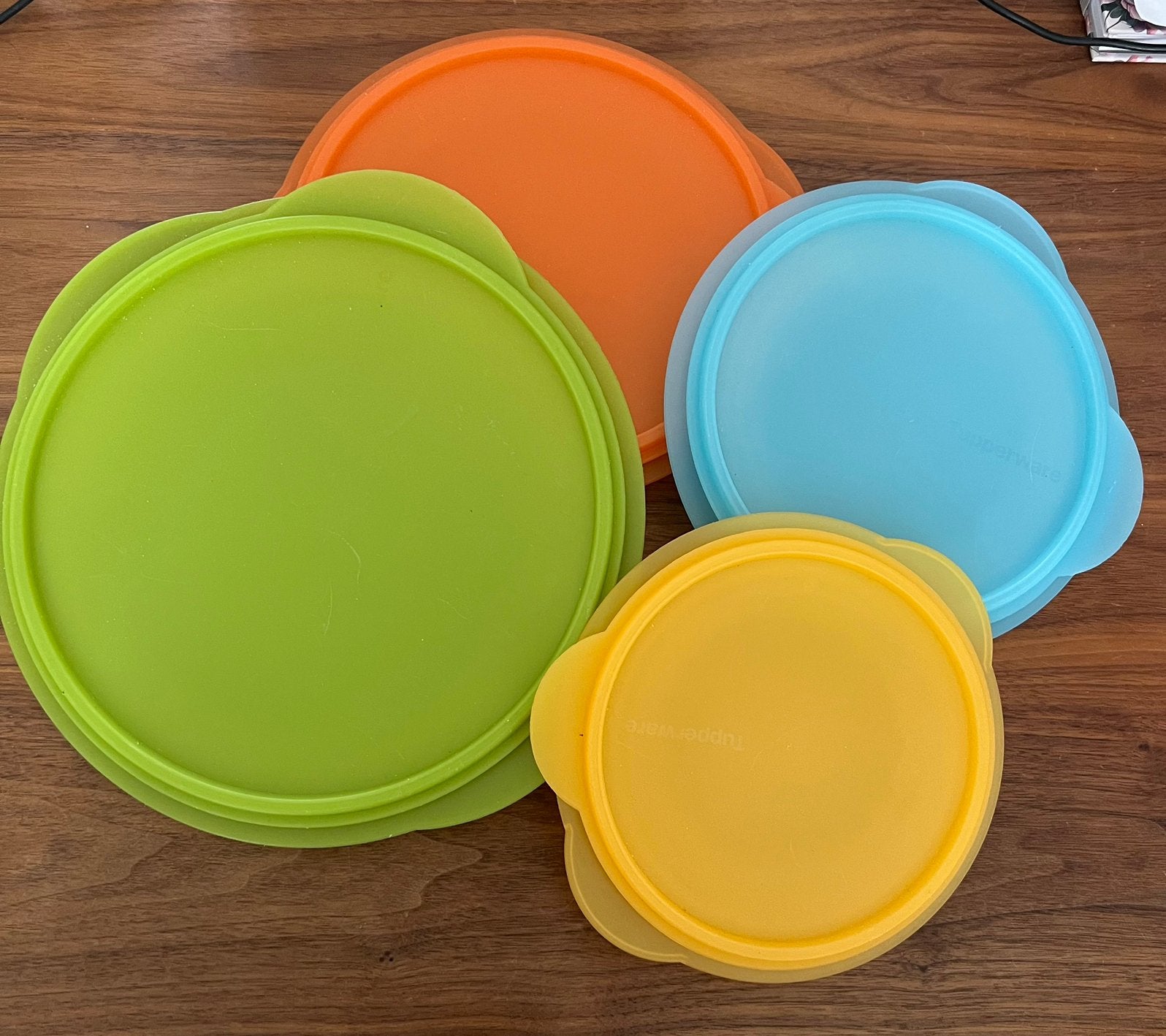 4 verschillende maten nieuwe opvouwbare tupperware bakjes, Huis en Inrichting, Keuken | Tupperware, Ophalen of Verzenden, Nieuw