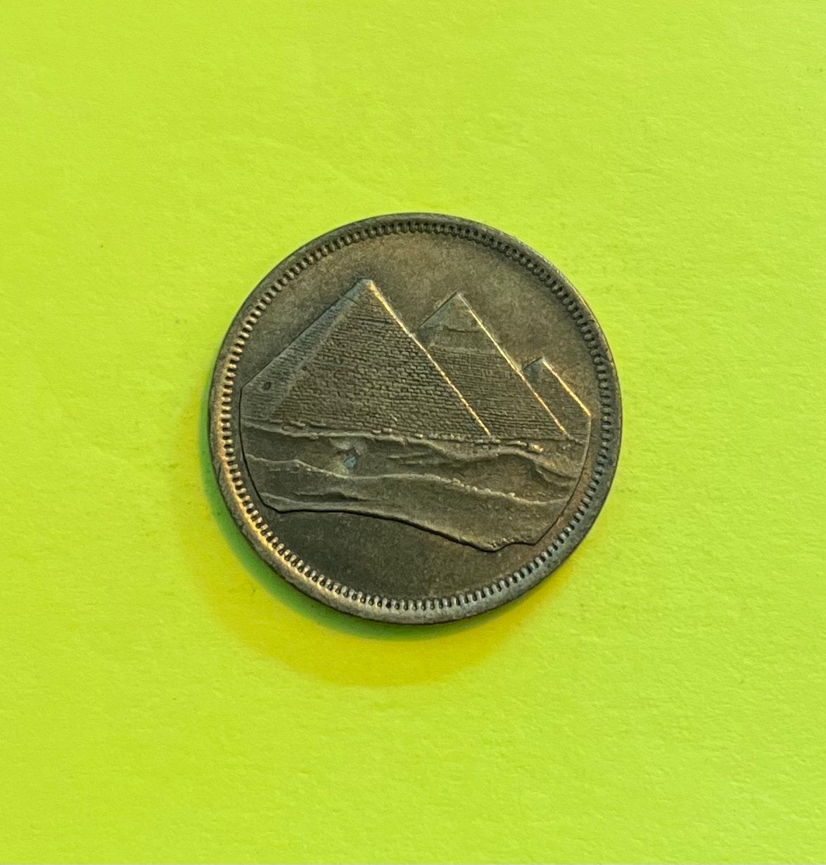 Egyptische 5 Piastres munt met piramides, Ophalen of Verzenden, Overige landen, Losse munt