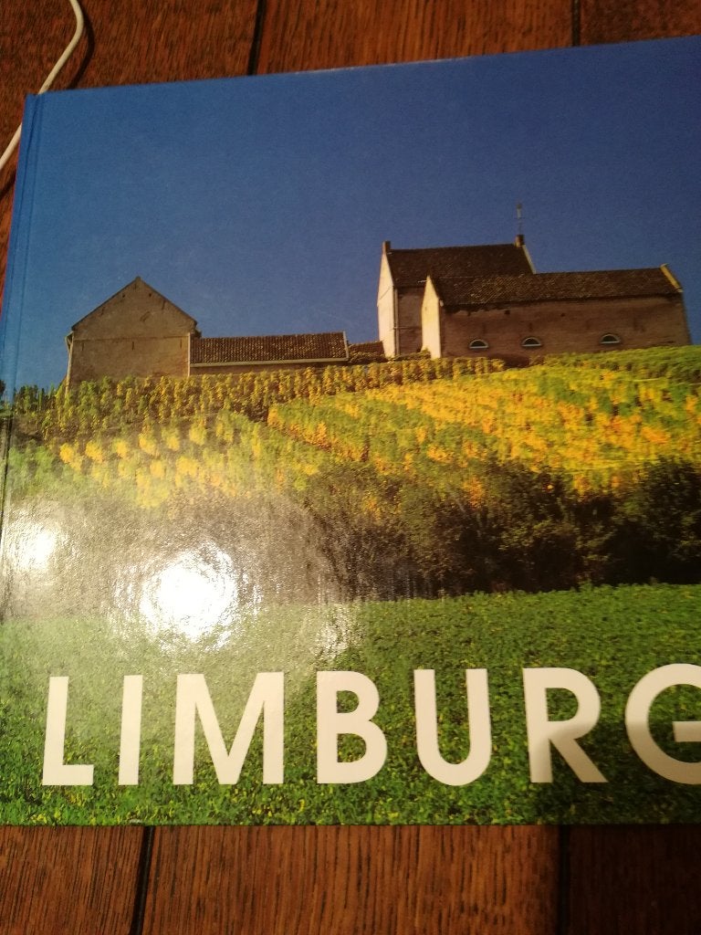 LIMBURG in 4 talen - Wim Kuipers, Ophalen of Verzenden, Zo goed als nieuw, Benelux