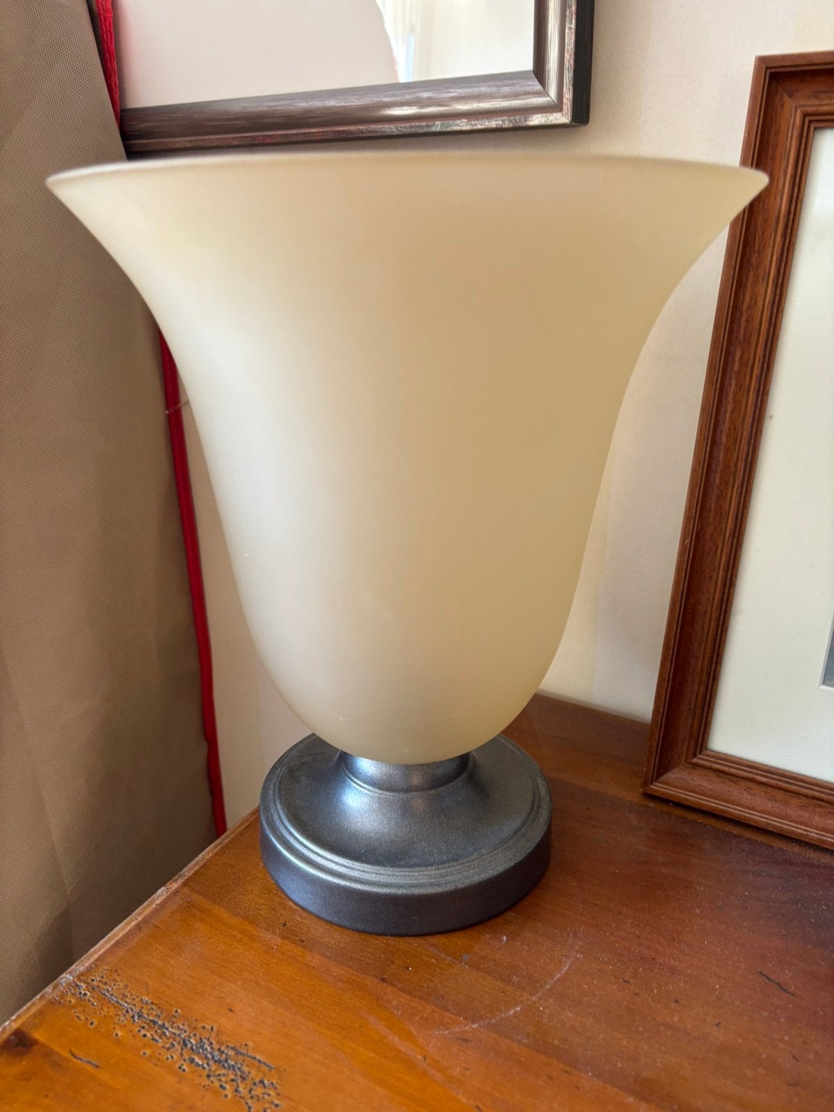Geel opalineglas tafellamp met tin voet. 35hoog, Ophalen of Verzenden, Zo goed als nieuw