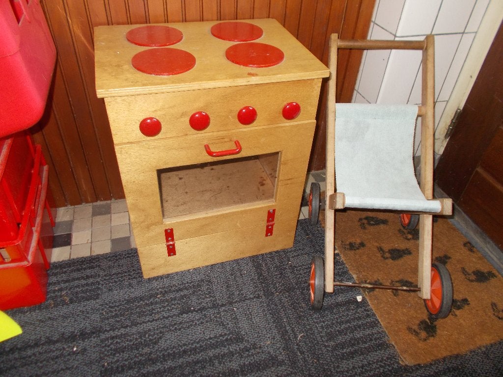 poppenwagen en fornuisje, Ophalen, Gebruikt, Hout