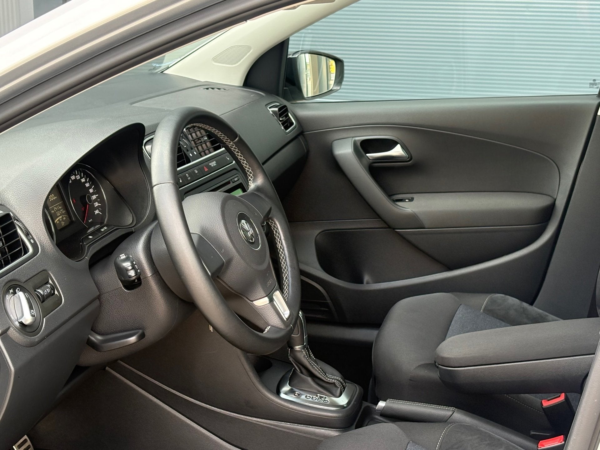 Volkswagen POLO 1.2 TSI Style- Automaat - Stoelverwarming -, Euro 5, Gebruikt, 4 cilinders, Leder en Stof