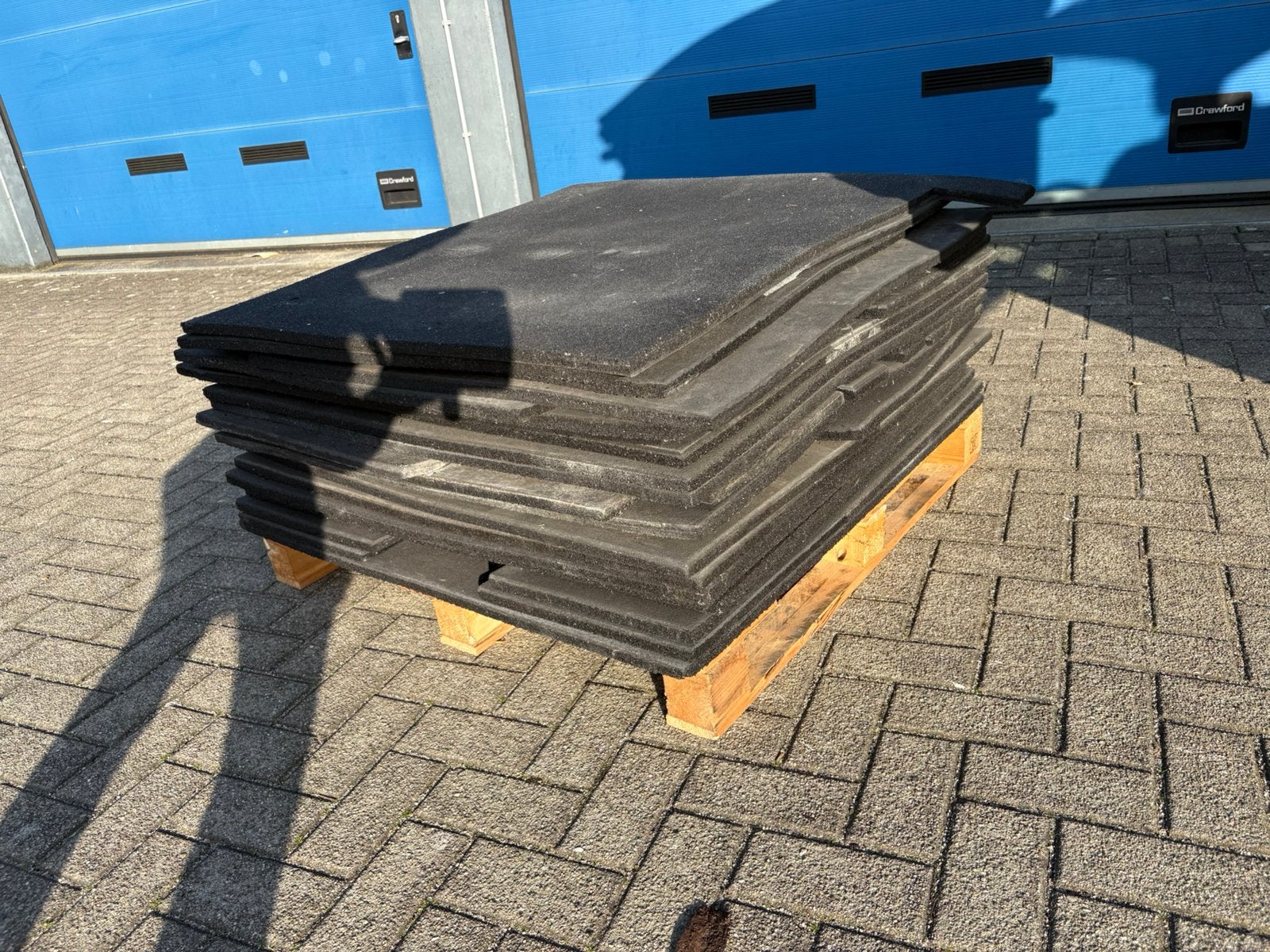 Ongeveer 20 m2 rubberen snij matten delen tegels 2 cm dik, Ophalen, Overige materialen, Gebruikt, 20 tot 50 mm
