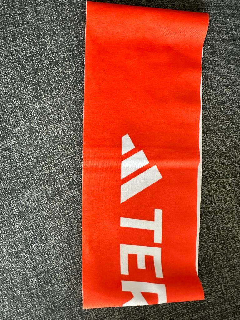 Nieuwe Adidas Terrex Hoofdband, Ophalen of Verzenden, Nieuw