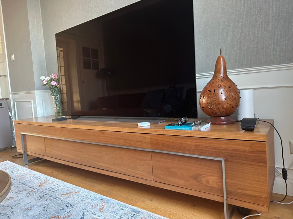Bert Plantagie televisiemeubel met etalage, Ophalen, Gebruikt
