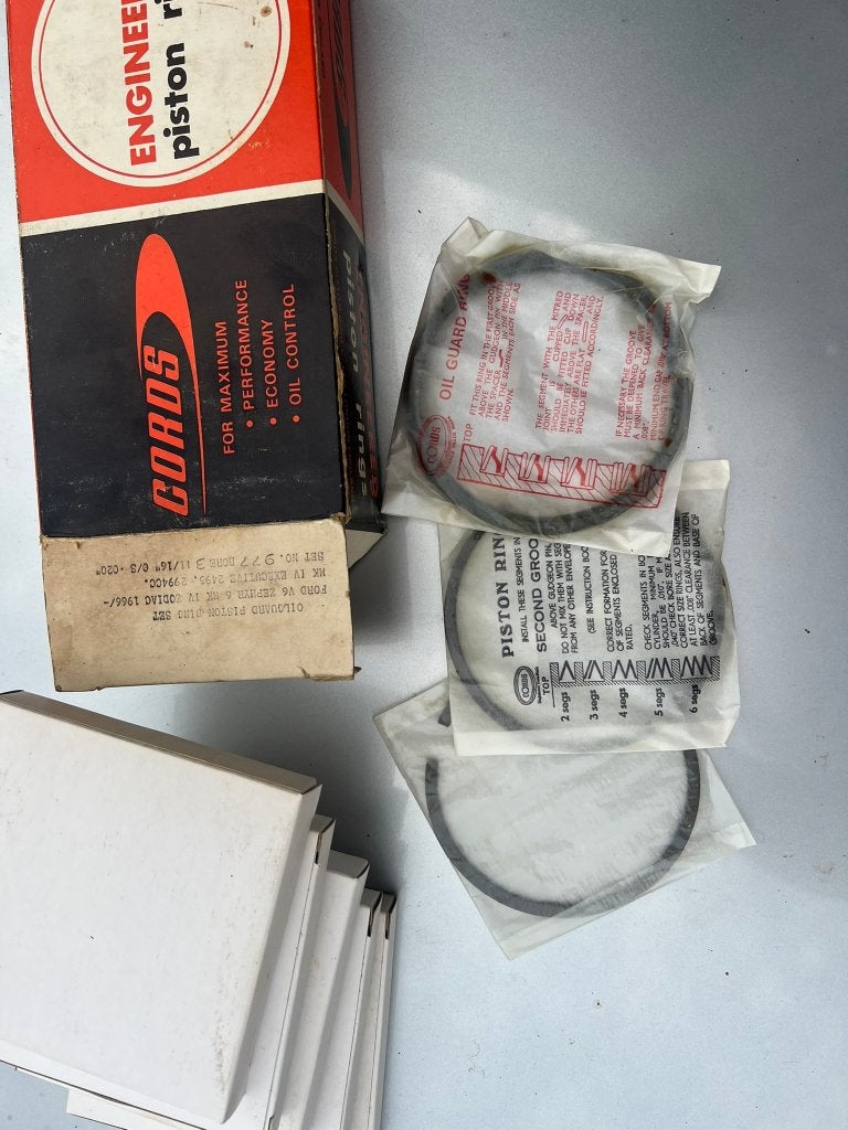 Essex V6 3.0 zuigerveren, Nnb, Nieuw, Ophalen of Verzenden, Cords