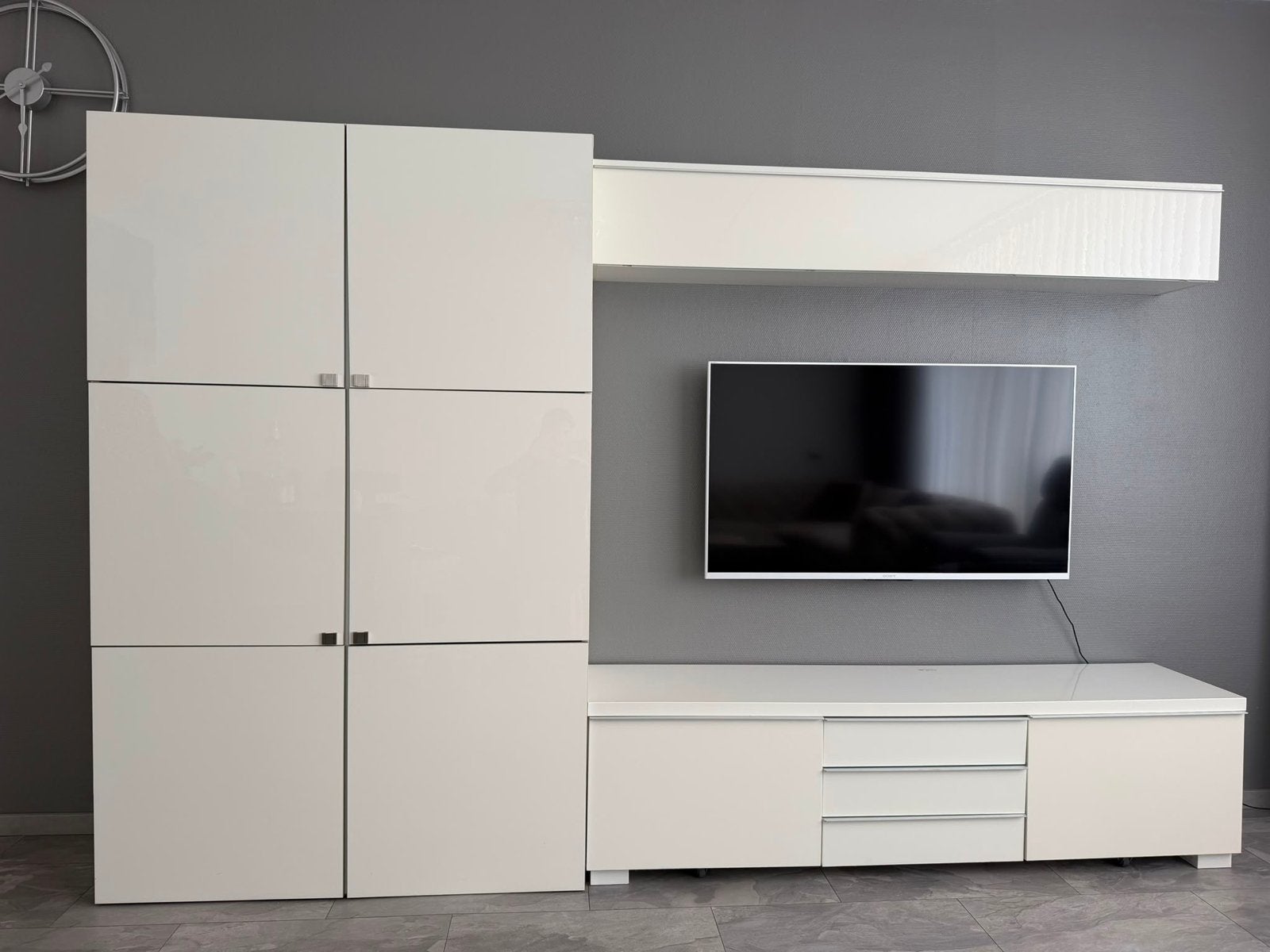 Witte woonkamer set: TV-meubel, hangkast, hoge kast, Ophalen, Overige materialen, Zo goed als nieuw, 150 tot 200 cm