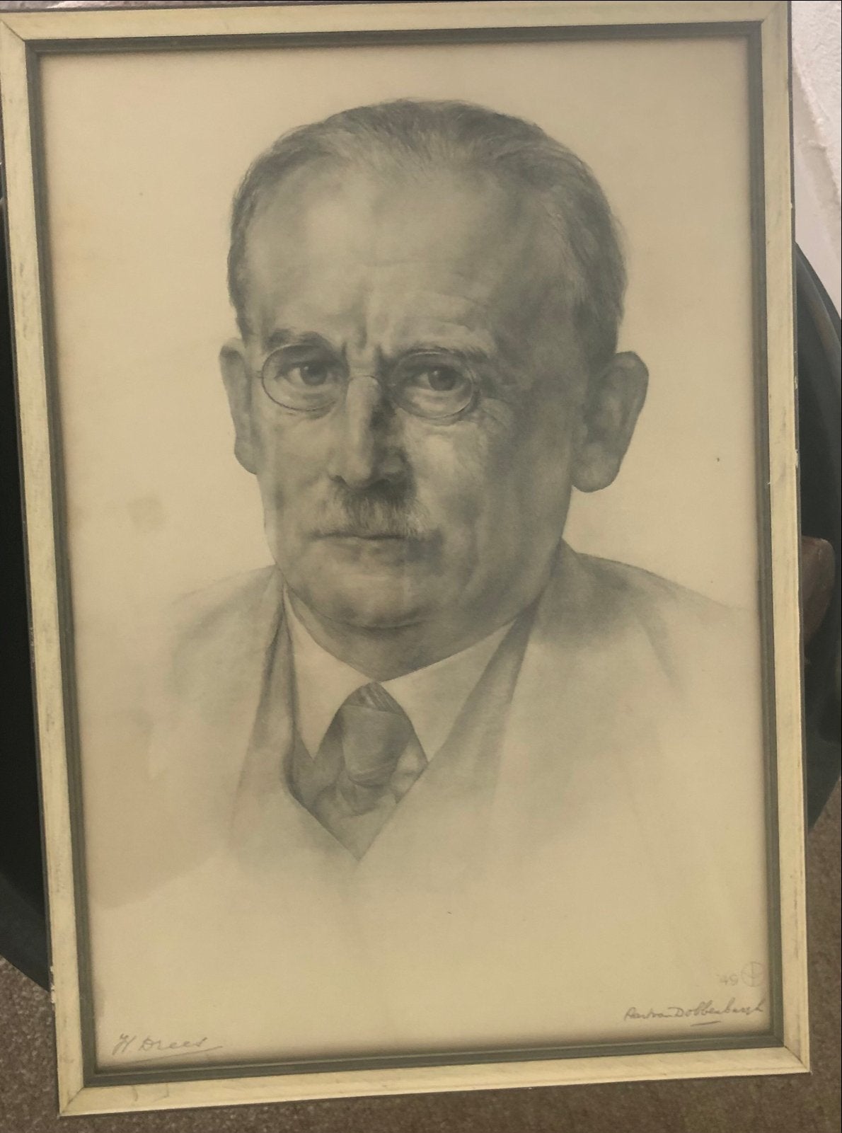 Portret van H. Drees door Aart van Dobbenburgh (1949), Antiek en Kunst, Ophalen of Verzenden, Tekening, Potloodtekening, Gesigneerd
