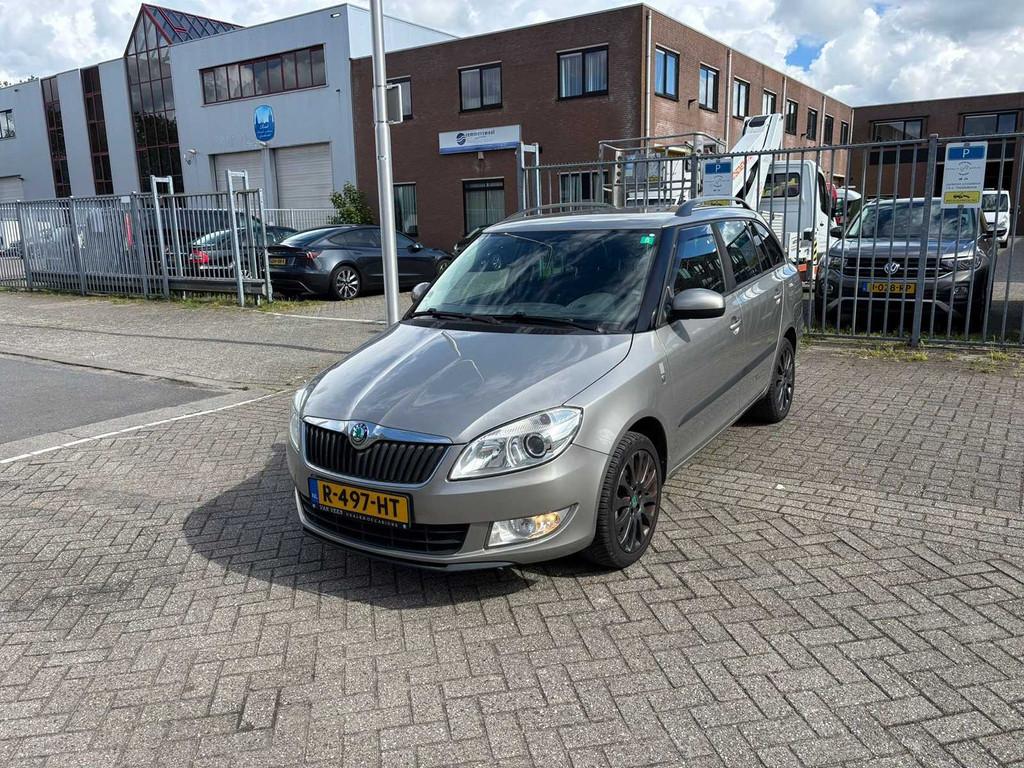 Skoda - 2012 - Fabia Combi - 1.2 TSI Elegance - Personenauto, Auto's, Skoda, Voorwielaandrijving, Euro 5, 4 cilinders, Handgeschakeld