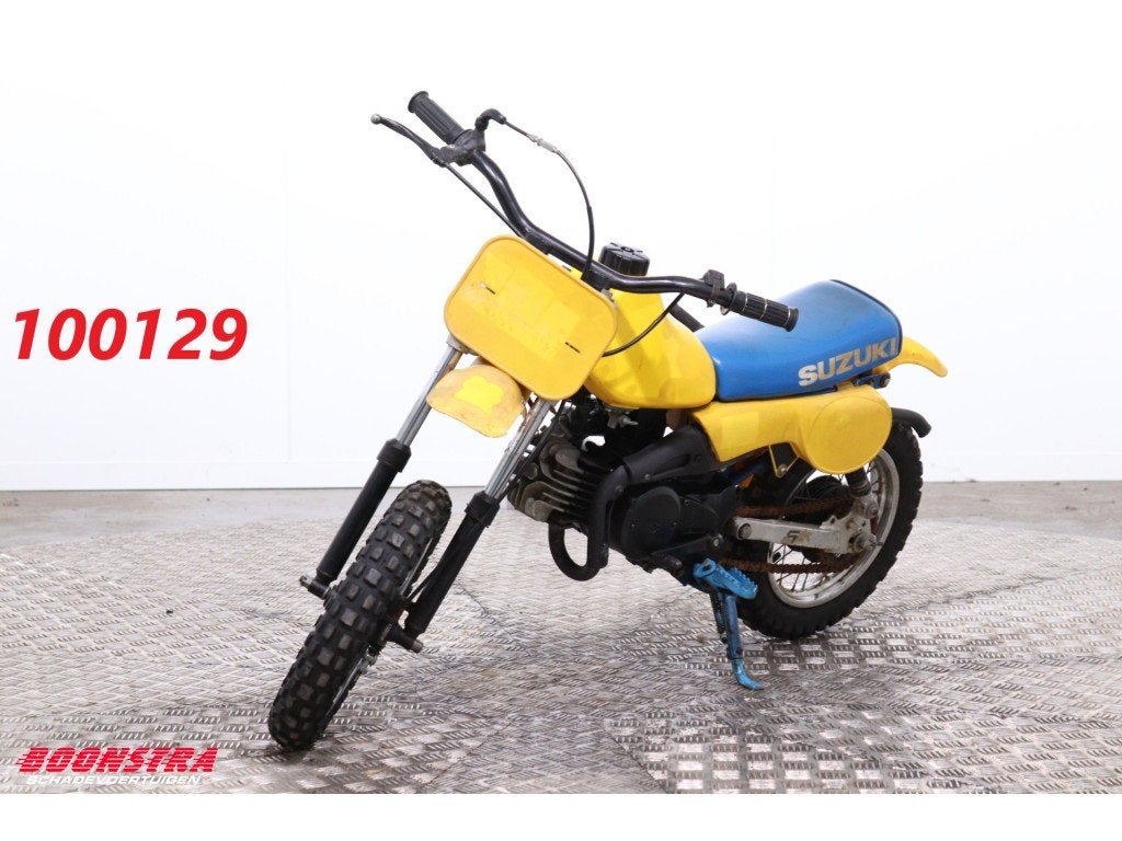 Suzuki JR50 (bj 1991), Fietsen en Brommers, Overige merken, Dopplerlaan 4
9207HC  DRACHTEN, NL, Boonstra Schadevoertuigen, Sales@boonstraschadevoertuigen.nl