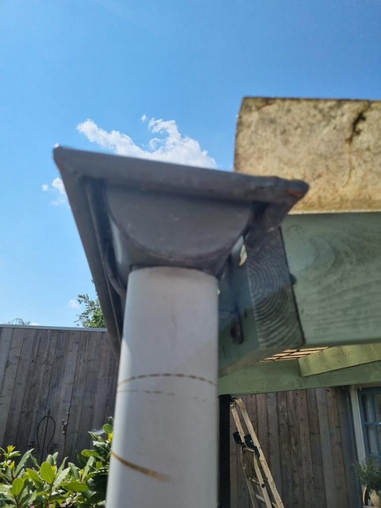 Zinken dakgoot 7.25m met 15 ophanghaken, Doe-het-zelf en Verbouw, Dakpannen en Dakbedekking, Gebruikt, Overige typen, Ophalen of Verzenden