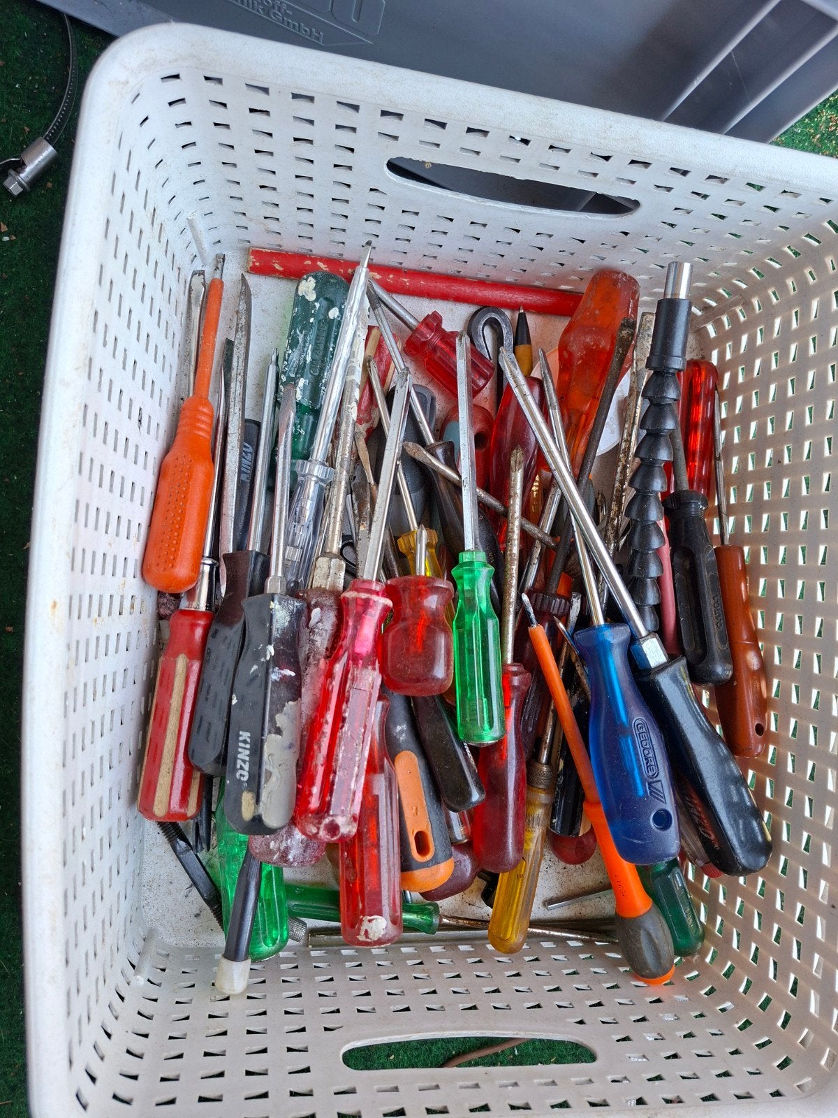 diverse schroevendraaiers, Ophalen