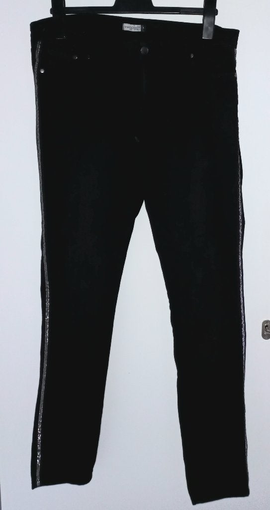 True Spirit broek maat L (42/44), Kleding | Dames, Broeken en Pantalons, Zwart, Maat 42/44 (L), Ophalen of Verzenden, Zo goed als nieuw