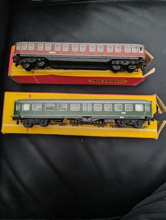 🔴 2 Trix Express rijtuigen HO spoor, Gebruikt, Gelijkstroom, Trix, Wagon