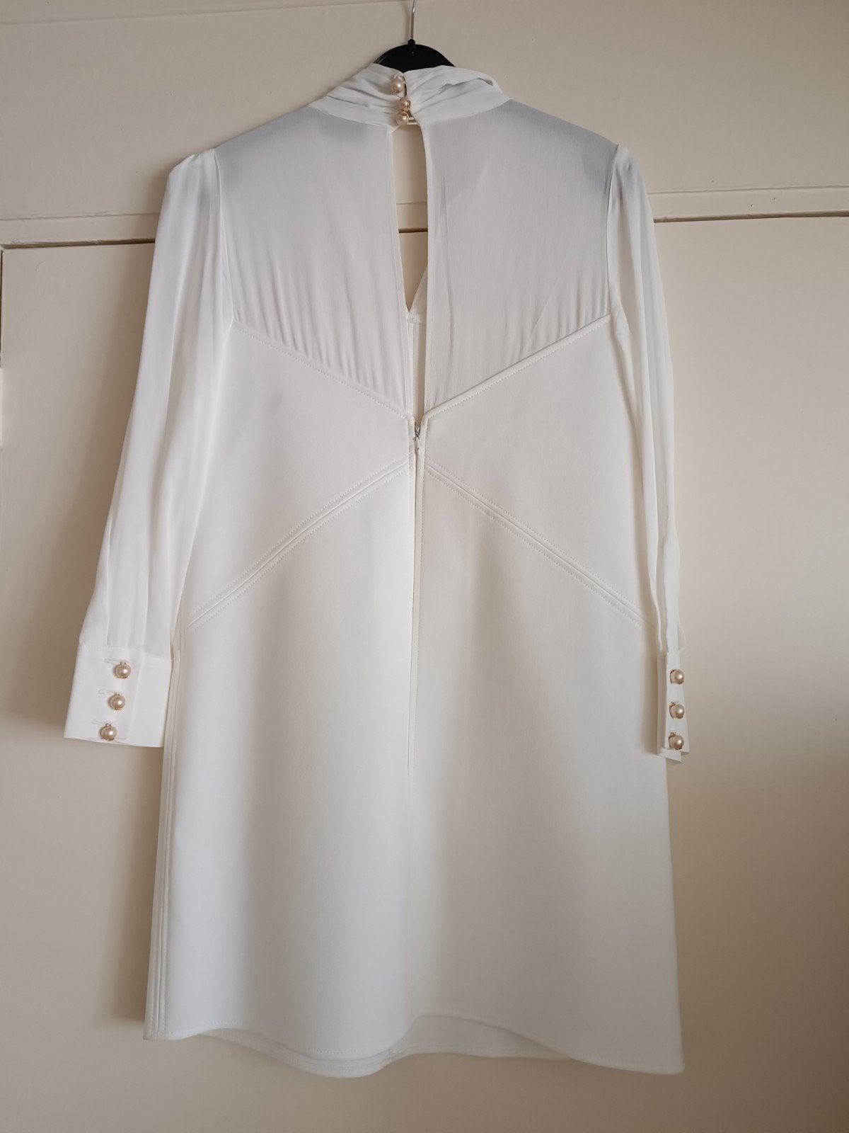 Elisabetta Franchi Jurk Wit met Gouden Details, Elisabetta Franchi, Wit, Maat 42/44 (L), Ophalen of Verzenden
