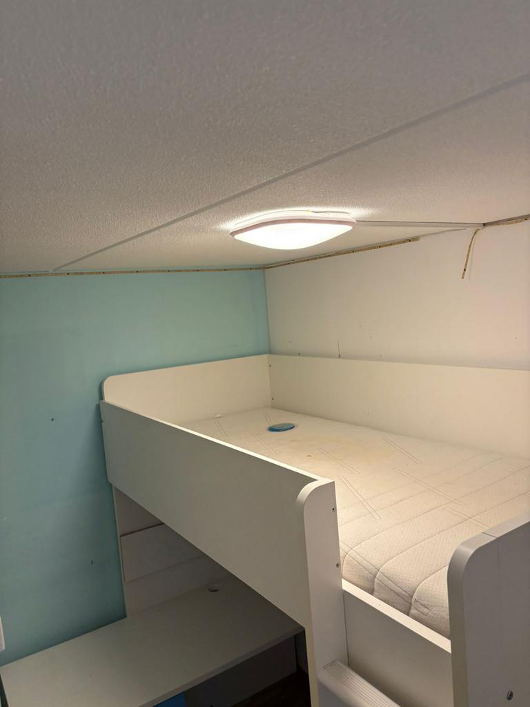 Witte hoogslaper met bureau en opbergruimte, Ophalen, Gebruikt, Eenpersoons, 200 cm