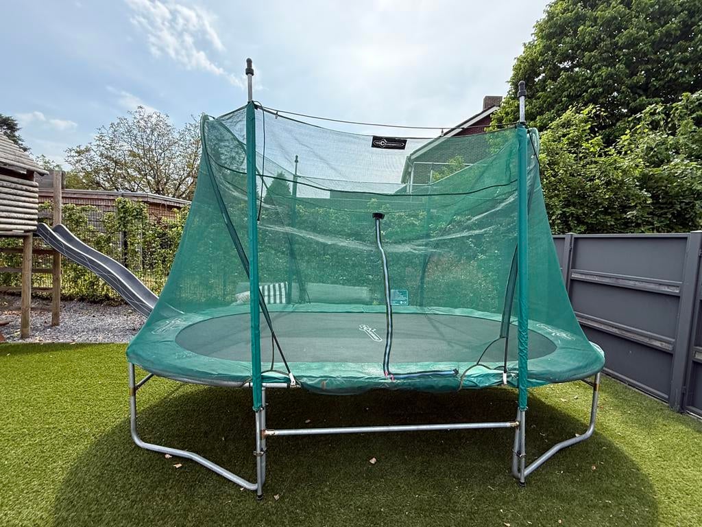 Trampoline Van Cranenbroek (420 x 235 cm) + Waterslang, Ophalen, Gebruikt