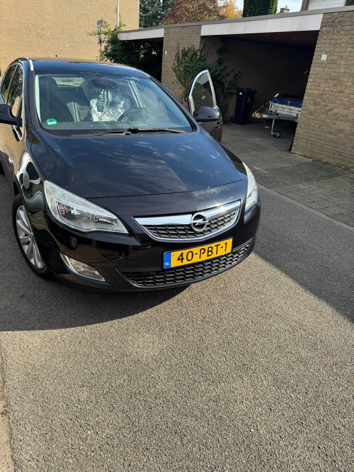 Opel Astra 1.4 Turbo 88KW 5D 2011 Zwart, Auto's, Voorwielaandrijving, 680 kg, 4 cilinders, Zwart