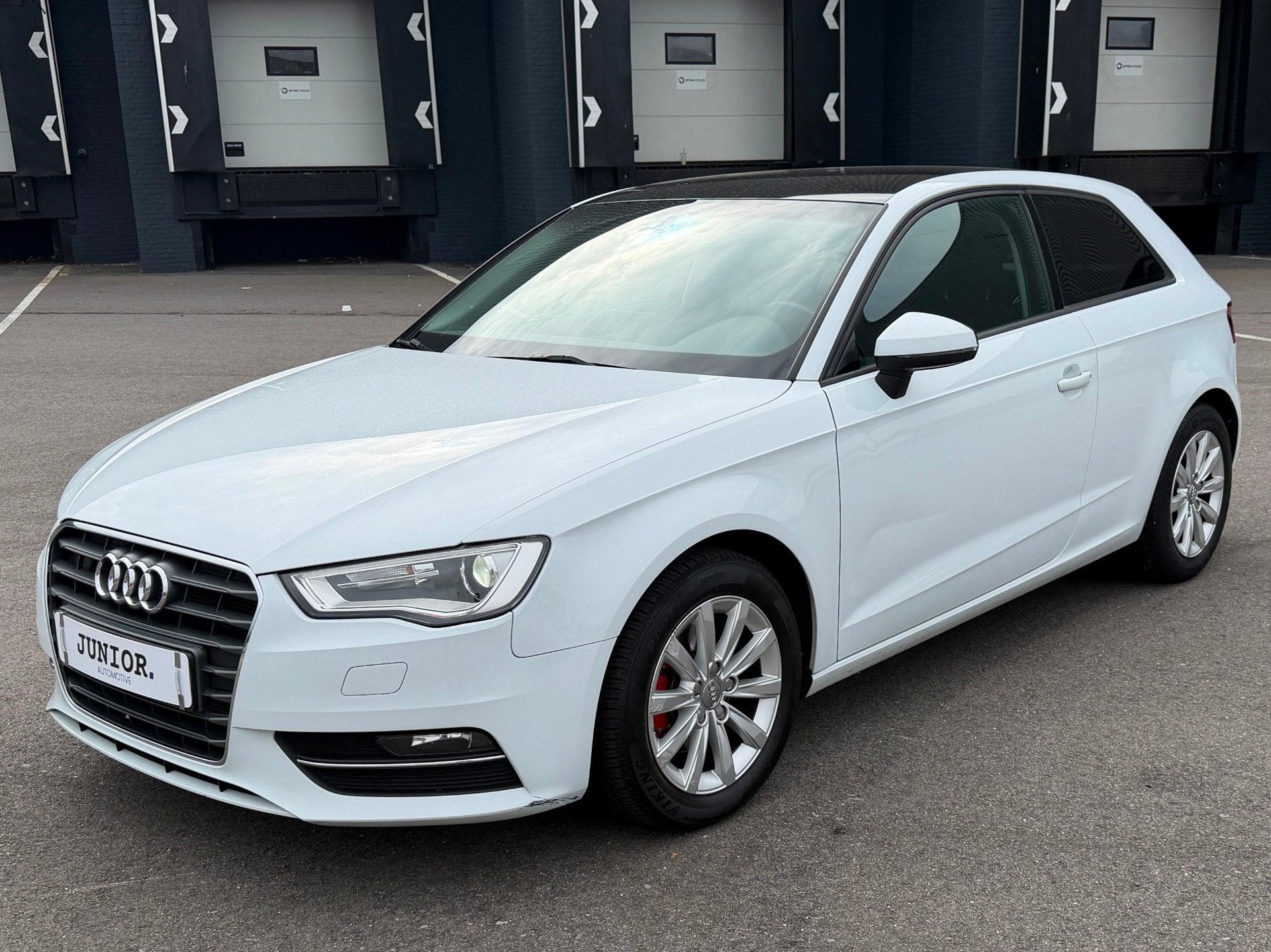 Audi A3 1.4 TFSI Attraction LAGEKM! CLIMA/STOELVERWARMING/LM, Voorwielaandrijving, Euro 5, Gebruikt, Zwart