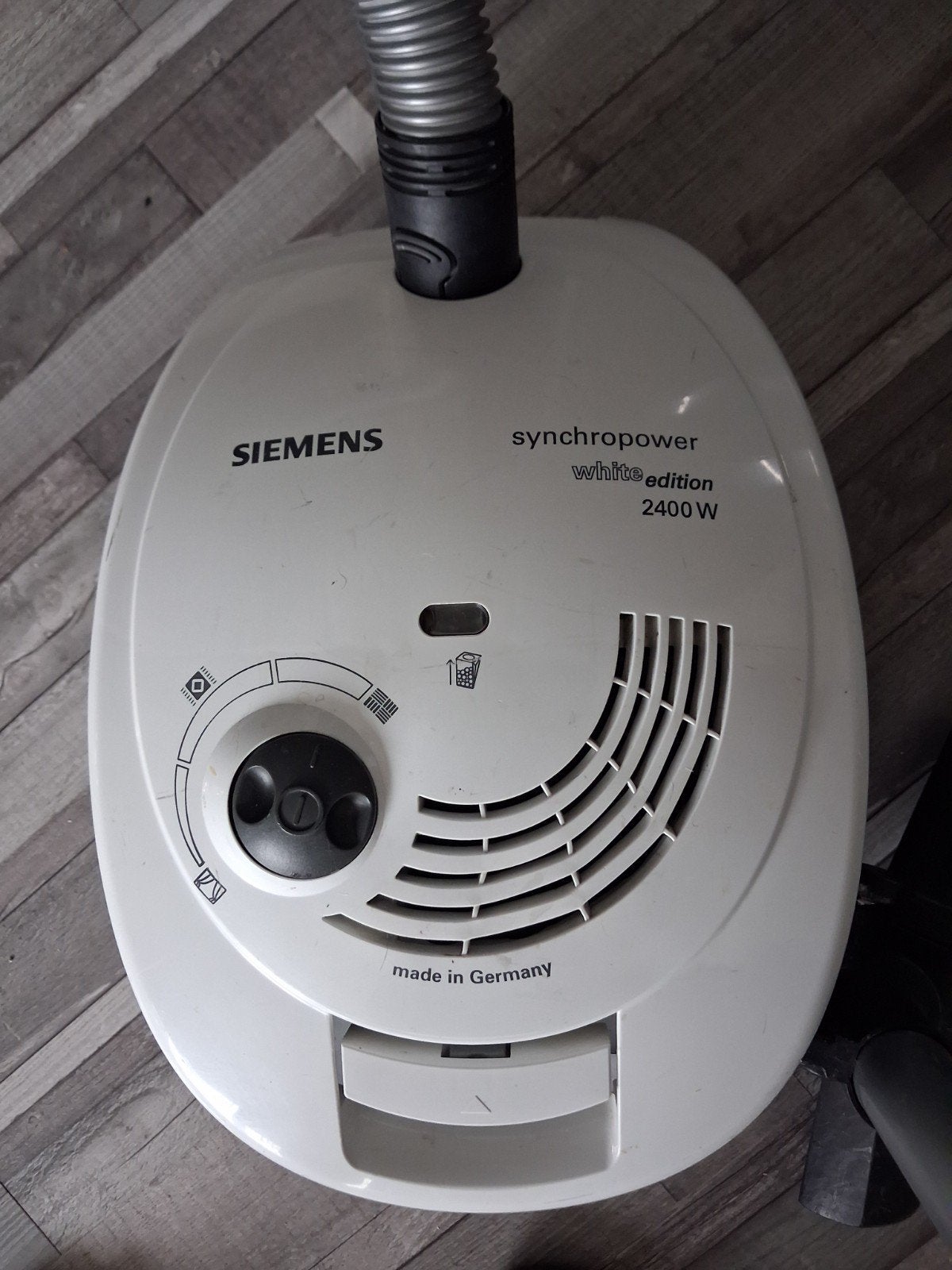 Siemens Synchropower White Edition 2400W Stofzuiger, Zo goed als nieuw, 2000 watt of meer, Sledestofzuiger, Ophalen