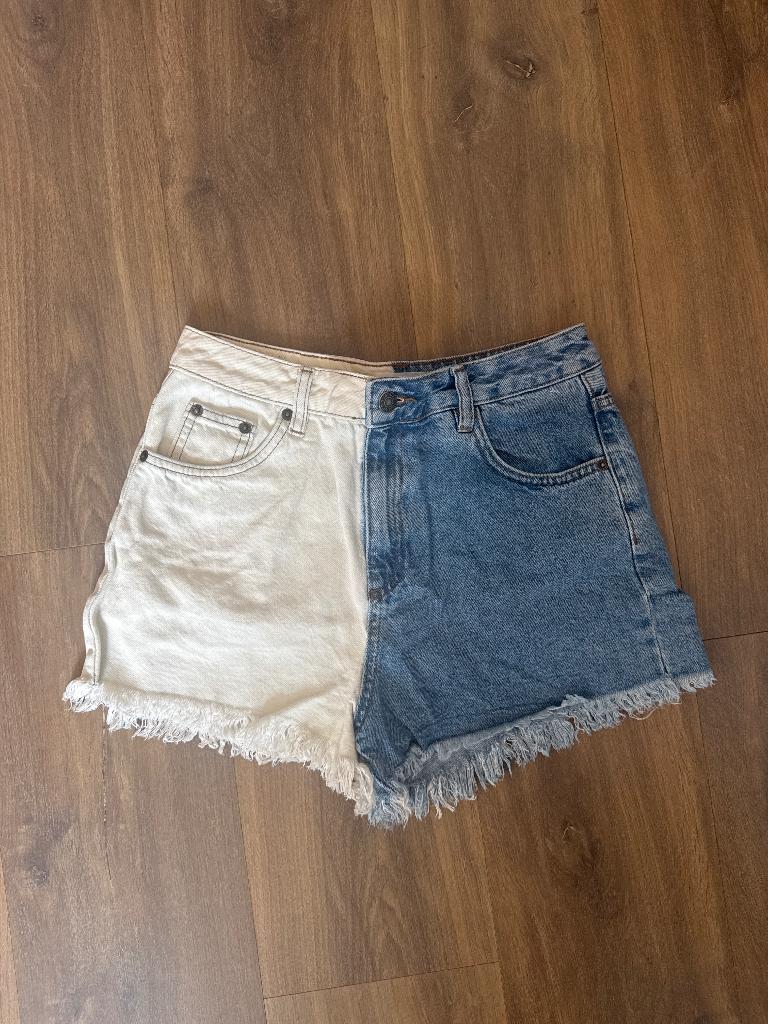 Korte broek wit-blauw, maat 28, Blauw, Ophalen of Verzenden, W28 - W29 (confectie 36), Subdued