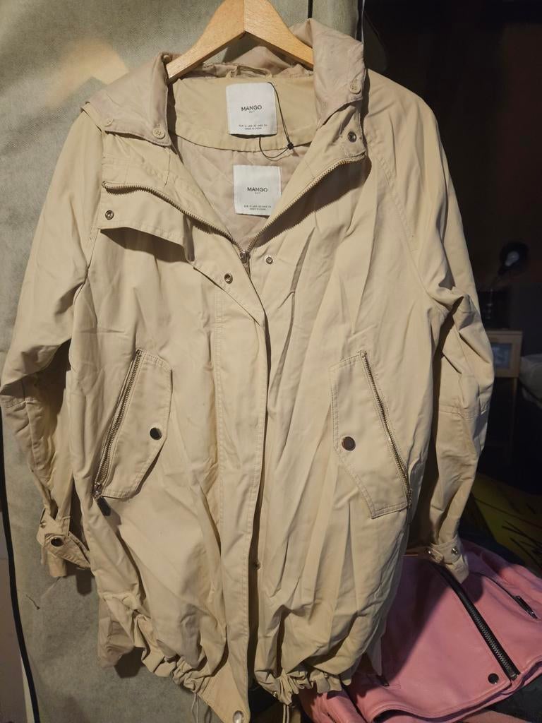 Mango dames jas met capuchon, Ophalen of Verzenden, Zo goed als nieuw, Zwart