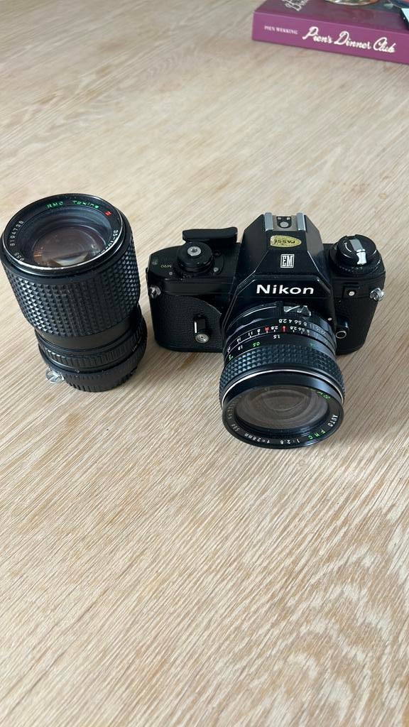 Nikon EM met extra lens, Audio, Tv en Foto, Fotocamera's Analoog, Ophalen of Verzenden, Gebruikt, Spiegelreflex, Nikon
