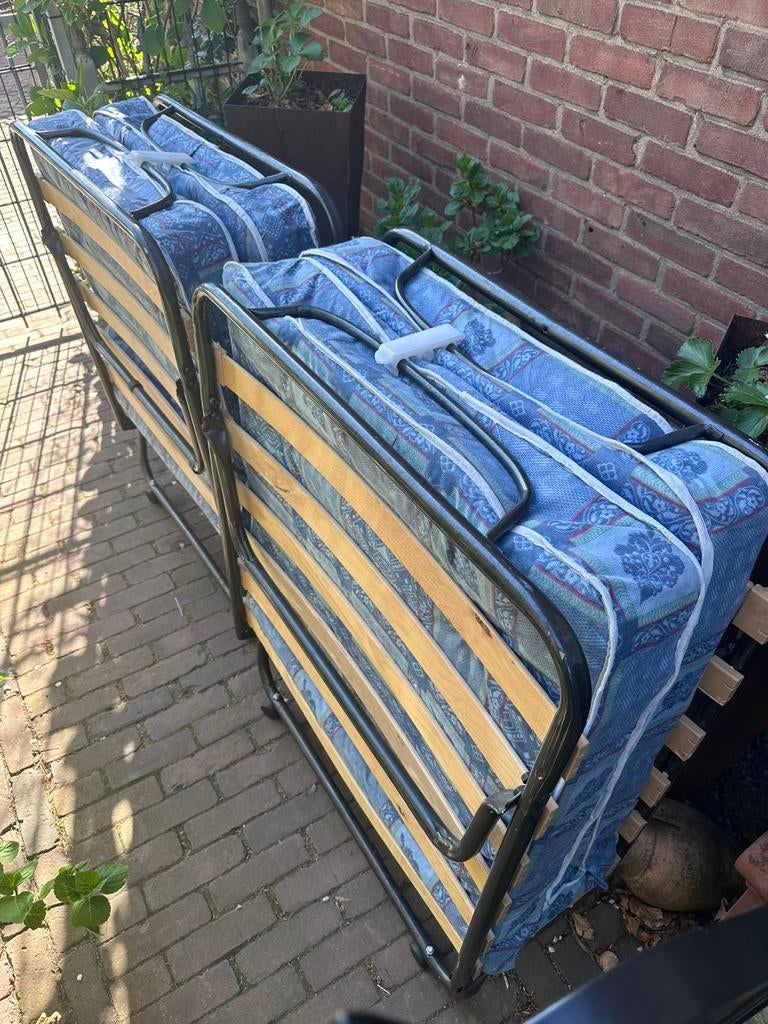Te koop logeerbed inklapbaar, Ophalen of Verzenden, Zo goed als nieuw