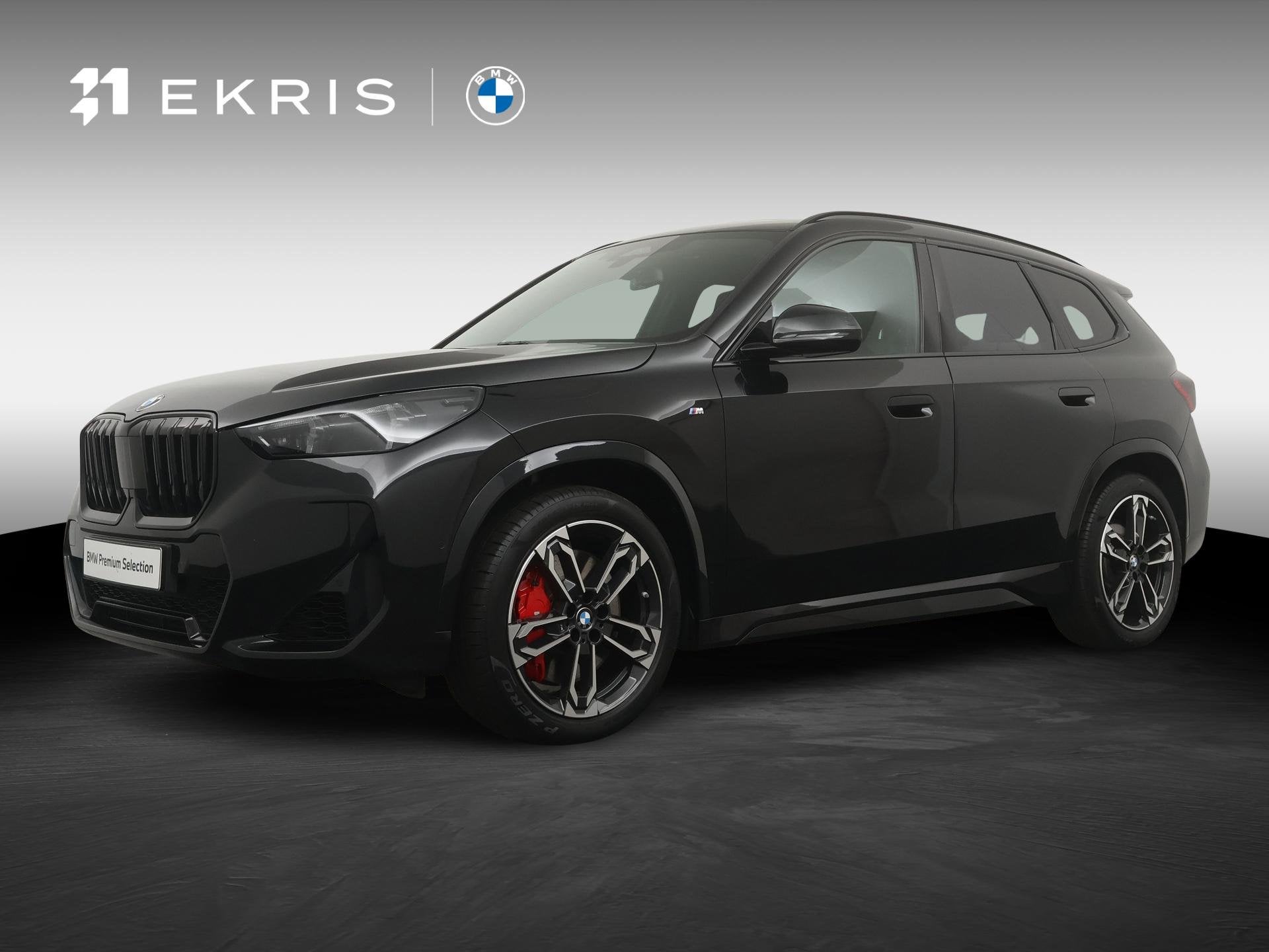 BMW X1 xDrive23i | Trekhaak | Panoramadak | Driving Assistan, 1998 cc, Gebruikt, 4 cilinders, Zwart